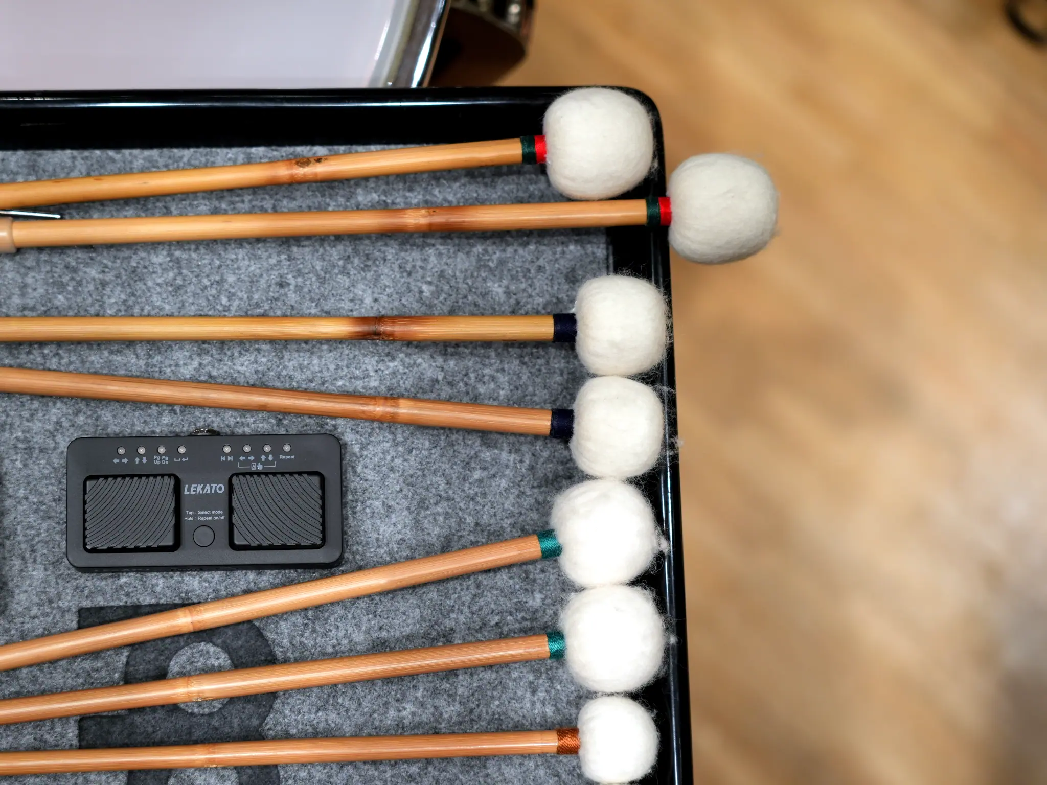 Mini volteador de páginas bluetooth (Lekato, Asmuse, Cube Turner Pro) para iPad, tablets Android o Windows, con TRS para pedales de teclado