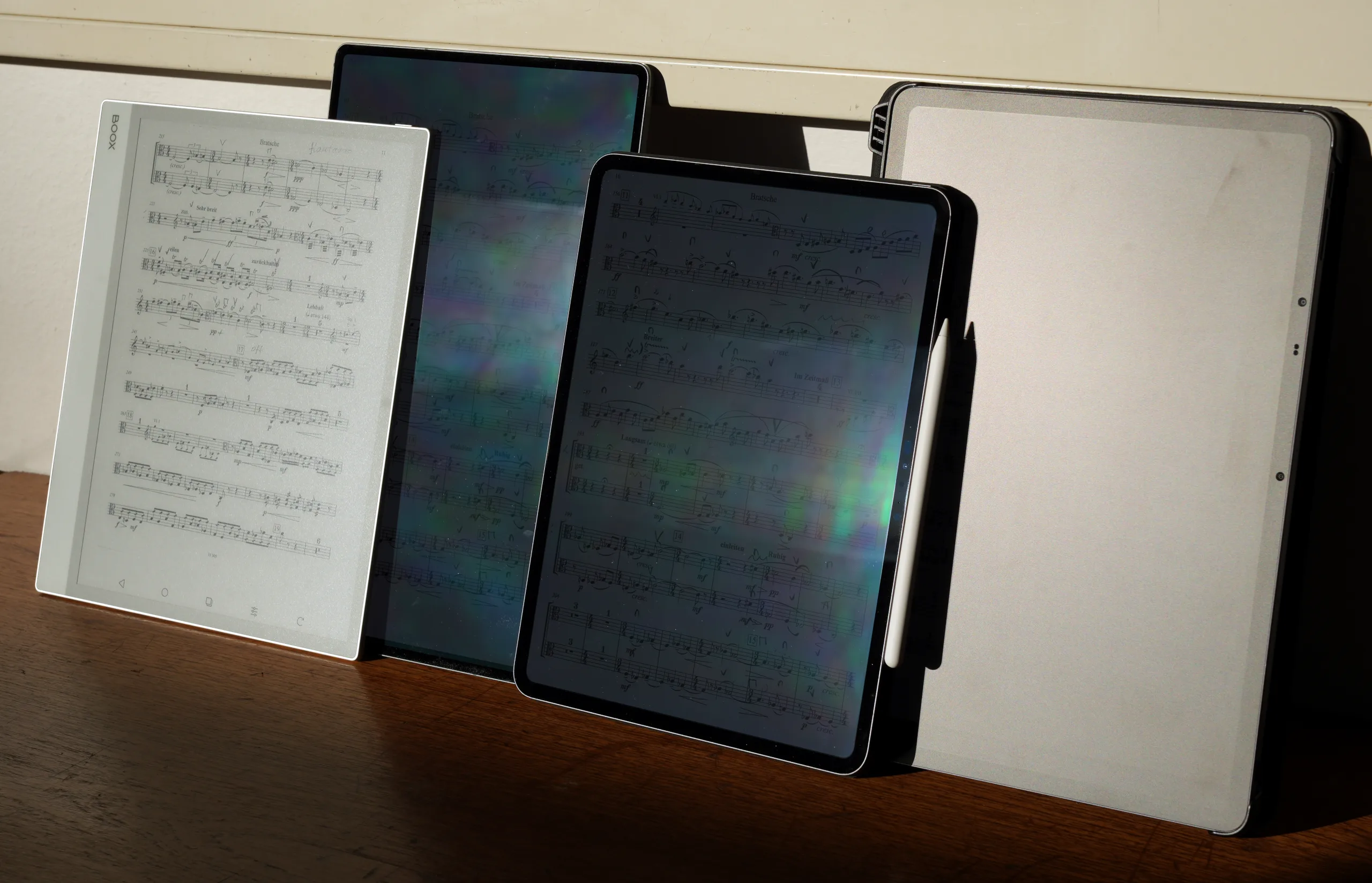 TCL NxtPaper 14 – Comparación con un iPad, una tableta Samsung y un lector electrónico